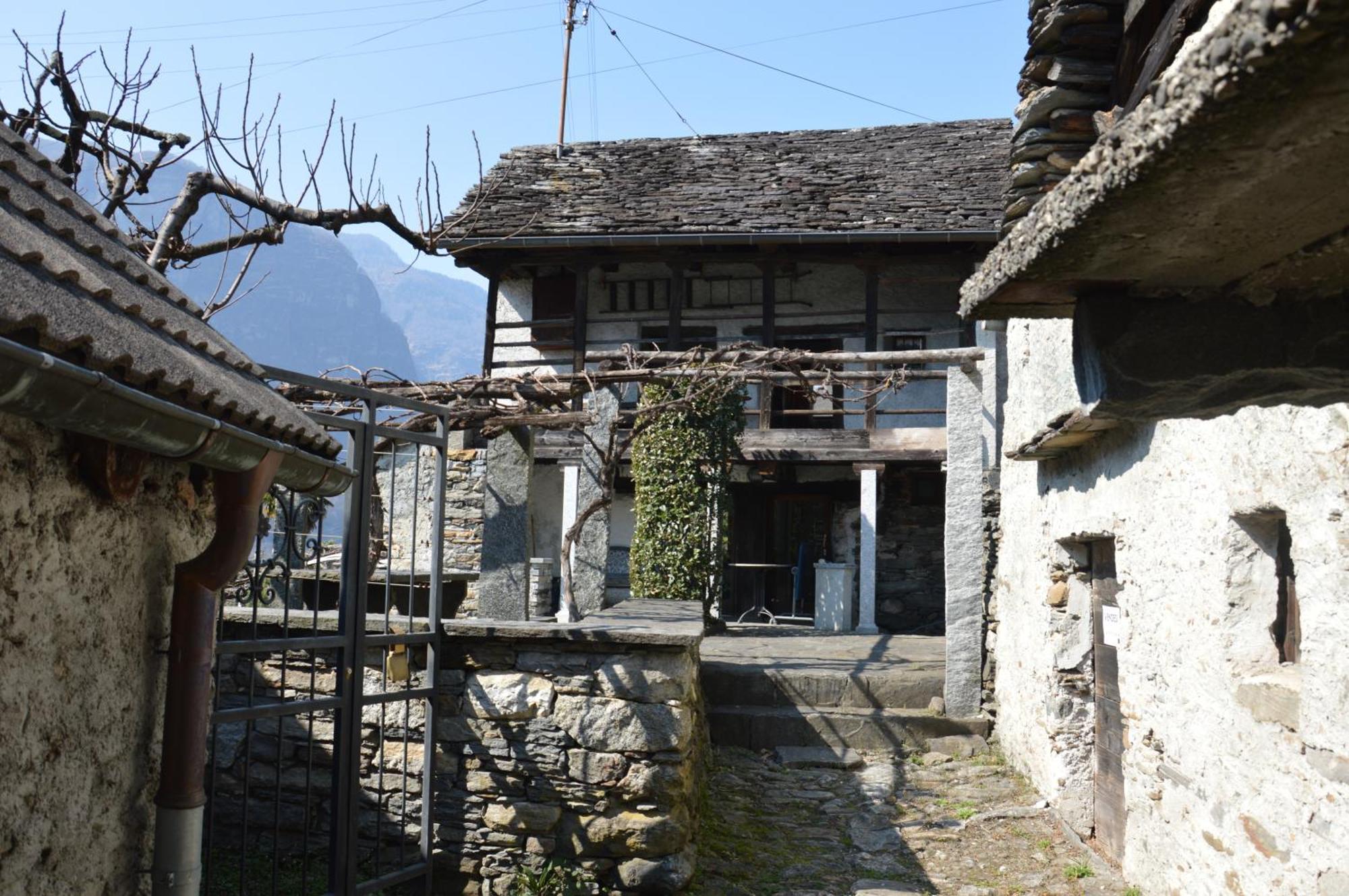 Rustico Pult Vila Someo Exterior foto