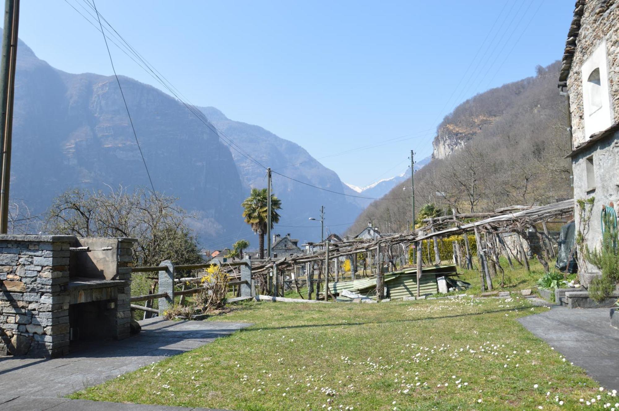 Rustico Pult Vila Someo Exterior foto