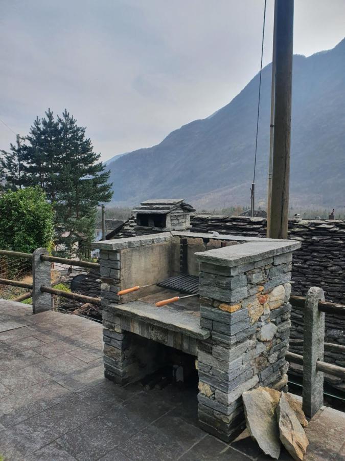 Rustico Pult Vila Someo Exterior foto